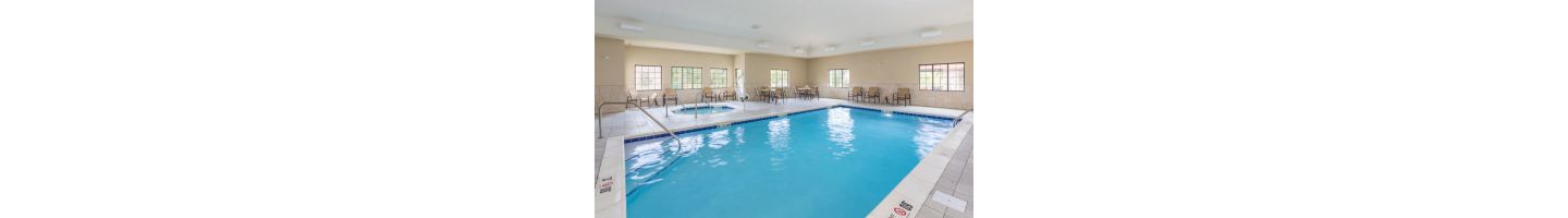 Mix up your workout routine with laps or unwind after a busy day with a dip in our refreshing outdoor pool. Towels are provided for your comfort and convenience. There is no lifeguard on duty. 